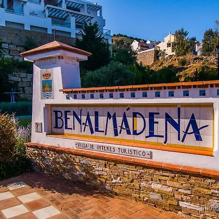 135 Agata Apartamentos. Piscina Y Playa. A Corta Distancia Del Centro.